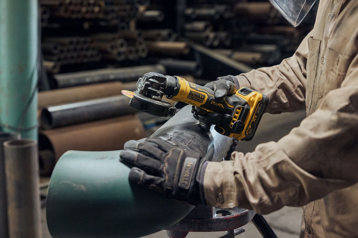 ATOMIC™ 20V MAX* 4 IN. Angle Grinder with XR® Battery